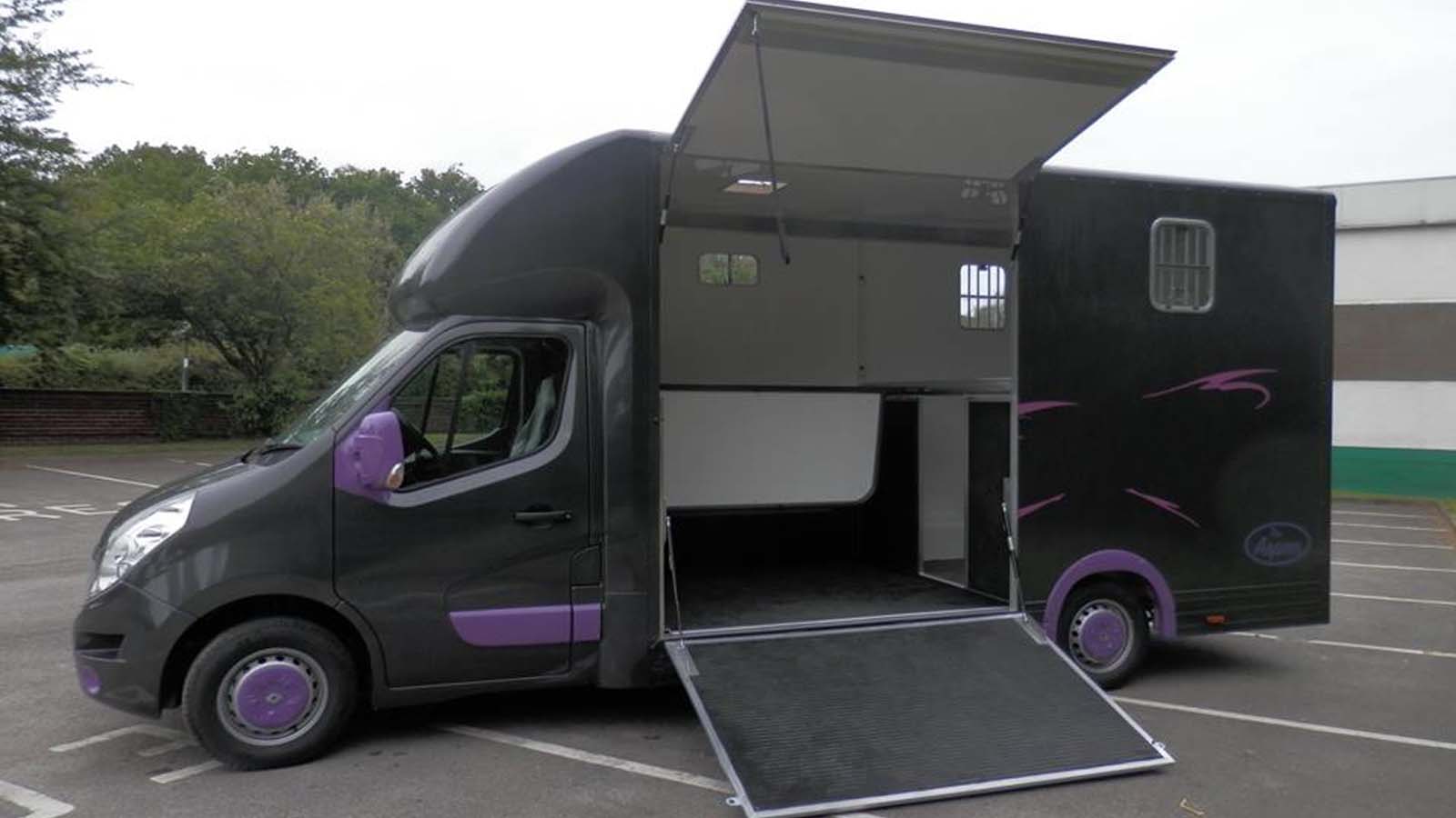 3.5 Tonne Horsebox